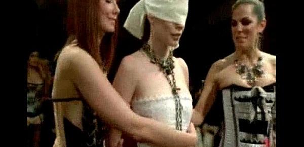  LIVE and PUBLIC ALL GIRL LESBIAN BDSM ORGY starring Justine Joli